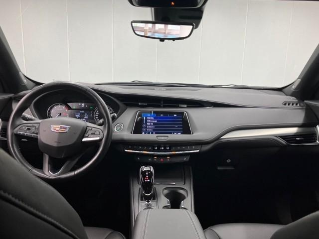 Import and buy CADILLAC XT4 2022 from Japan to Nairobi, Kenya