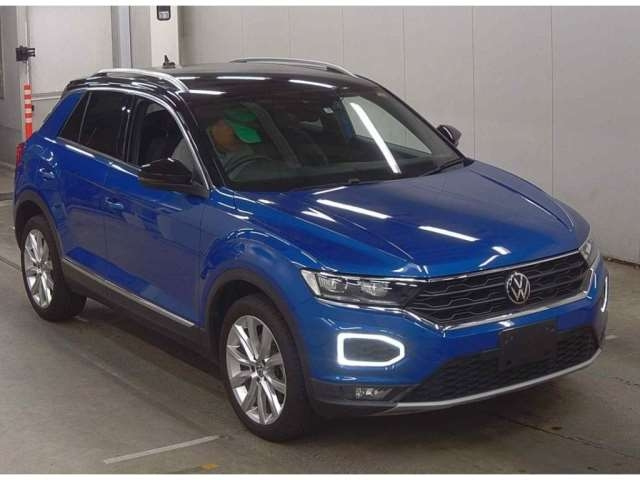 Import and buy VOLKSWAGEN T-ROC 2021 from Japan to Nairobi, Kenya