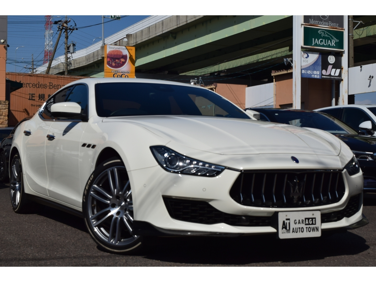 Import and buy MASERATI GHIBLI 2018 from Japan to Nairobi, Kenya