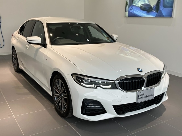 Import and buy BMW 3 SERIES 2022 from Japan to Nairobi, Kenya