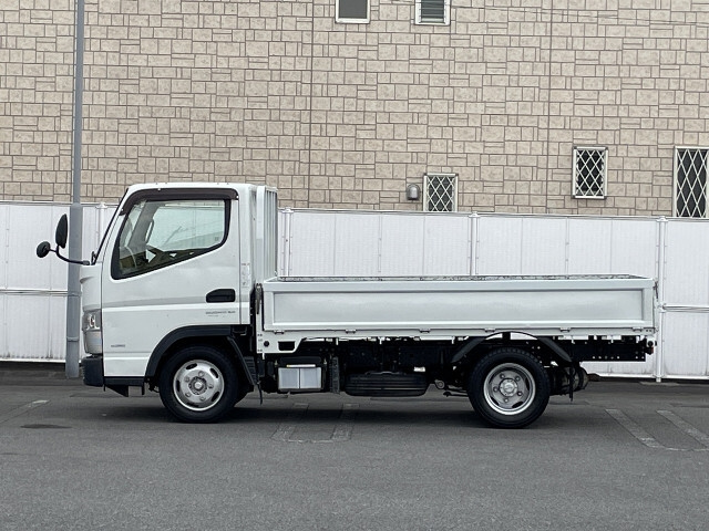 Import and buy MITSUBISHI CANTER 2017 from Japan to Nairobi, Kenya