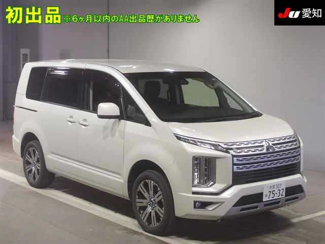 Import and buy MITSUBISHI DELICA 2019 from Japan to Nairobi, Kenya