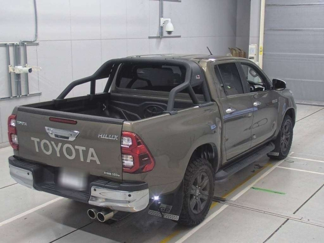 Import and buy TOYOTA HILUX 2022 from Japan to Nairobi, Kenya