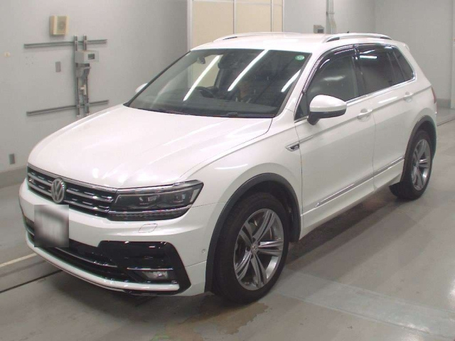 Import and buy VOLKSWAGEN TIGUAN 2019 from Japan to Nairobi, Kenya