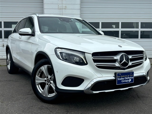 Import and buy MERCEDES BENZ GLC CLASS 2018 from Japan to Nairobi, Kenya