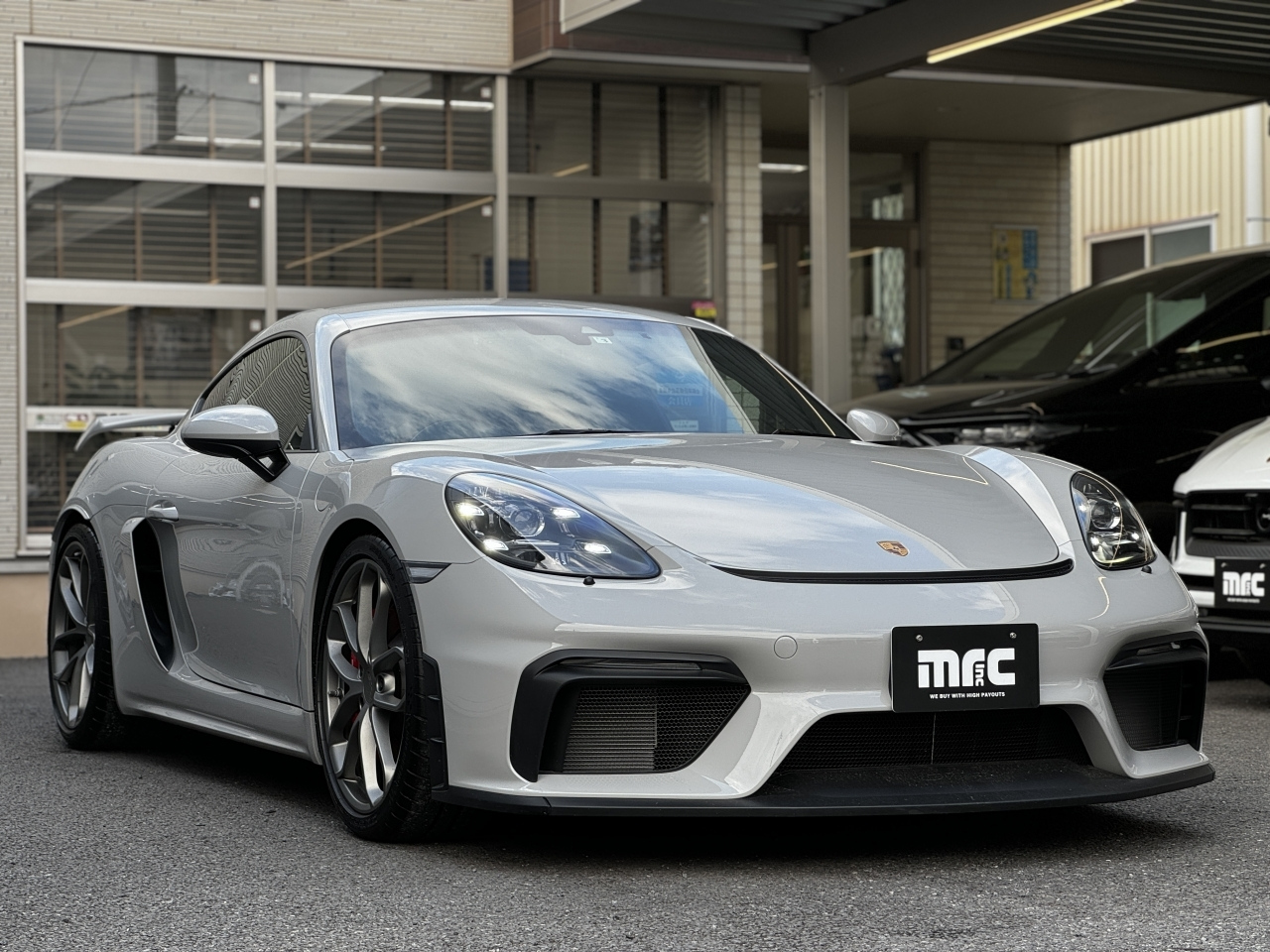 Import and buy PORSCHE 718 CAYMAN 2022 from Japan to Nairobi, Kenya