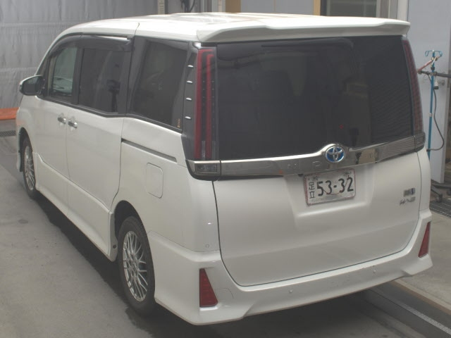 Import and buy TOYOTA NOAH 2021 from Japan to Nairobi, Kenya