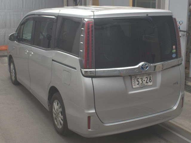 Import and buy TOYOTA NOAH 2019 from Japan to Nairobi, Kenya