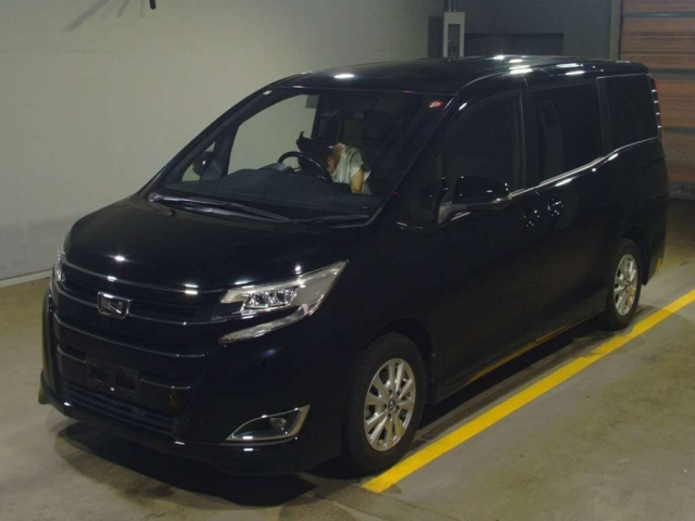 Import and buy TOYOTA NOAH 2018 from Japan to Nairobi, Kenya