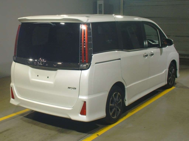 Import and buy TOYOTA NOAH 2017 from Japan to Nairobi, Kenya