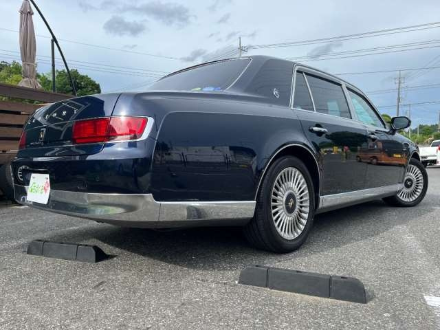 Import and buy TOYOTA CENTURY 2019 from Japan to Nairobi, Kenya