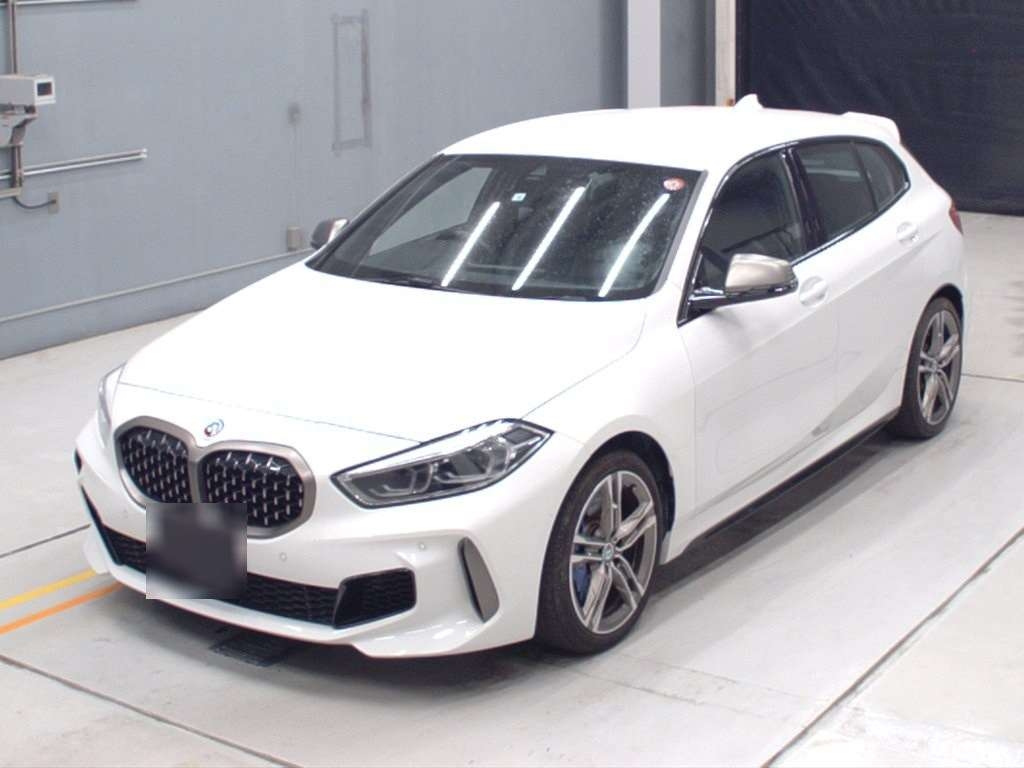 Import and buy BMW 1 SERIES 2022 from Japan to Nairobi, Kenya