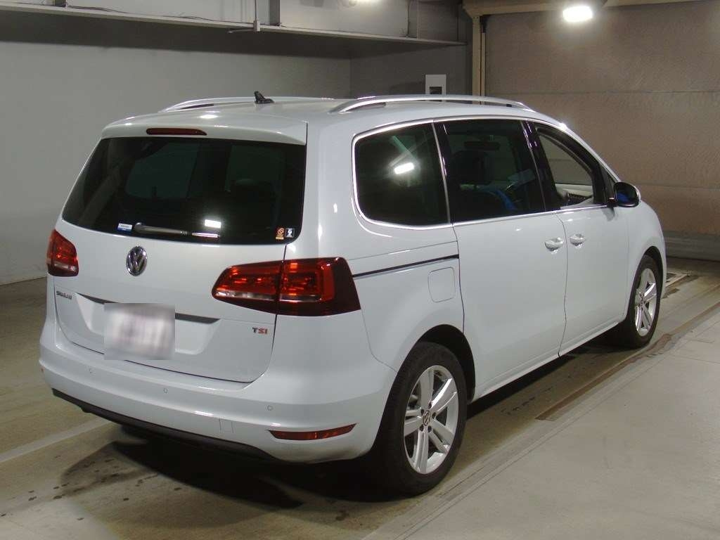 Import and buy VOLKSWAGEN SHARAN 2018 from Japan to Nairobi, Kenya