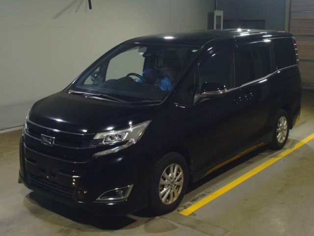 Import and buy TOYOTA NOAH 2018 from Japan to Nairobi, Kenya