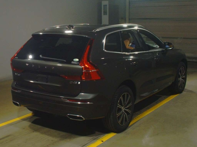 Import and buy VOLVO XC60 2020 from Japan to Nairobi, Kenya