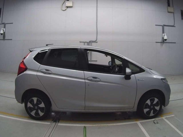 Import and buy HONDA FIT 2019 from Japan to Nairobi, Kenya