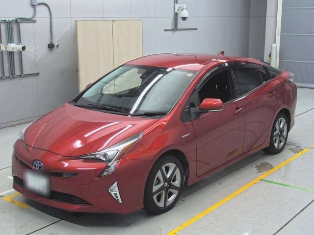 Import and buy TOYOTA PRIUS 2018 from Japan to Nairobi, Kenya