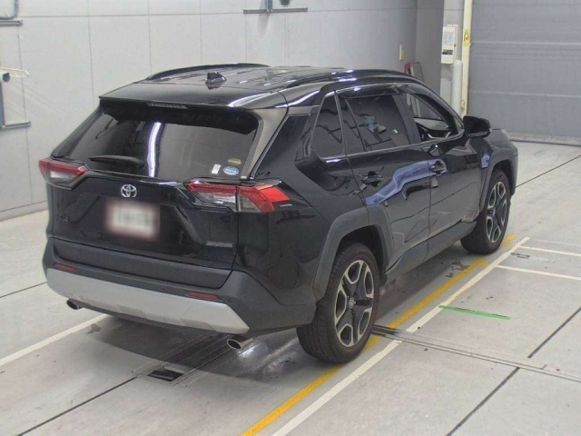 Import and buy TOYOTA RAV4 2020 from Japan to Nairobi, Kenya