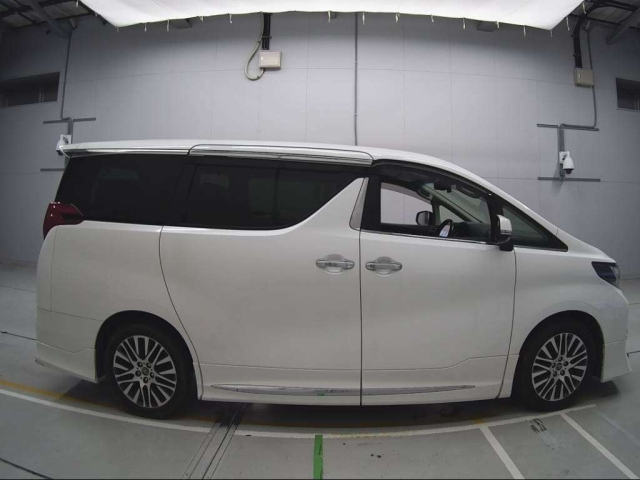 Import and buy TOYOTA ALPHARD 2017 from Japan to Nairobi, Kenya