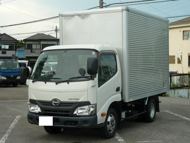 Import and buy HINO DUTRO 2017 from Japan to Nairobi, Kenya