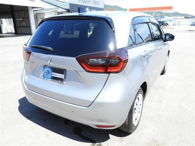 Import and buy HONDA FIT 2022 from Japan to Nairobi, Kenya