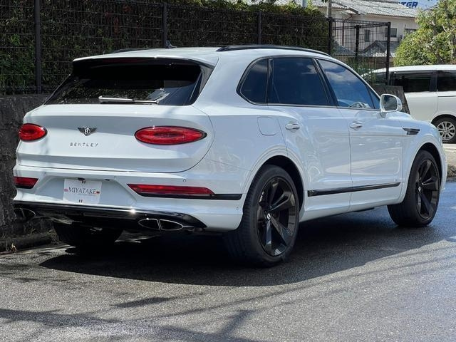 Import and buy BENTLEY BENTAYGA 2021 from Japan to Nairobi, Kenya