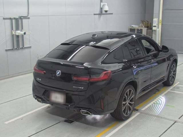 Import and buy BMW X4 2021 from Japan to Nairobi, Kenya