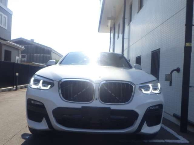 Import and buy BMW X4 2021 from Japan to Nairobi, Kenya