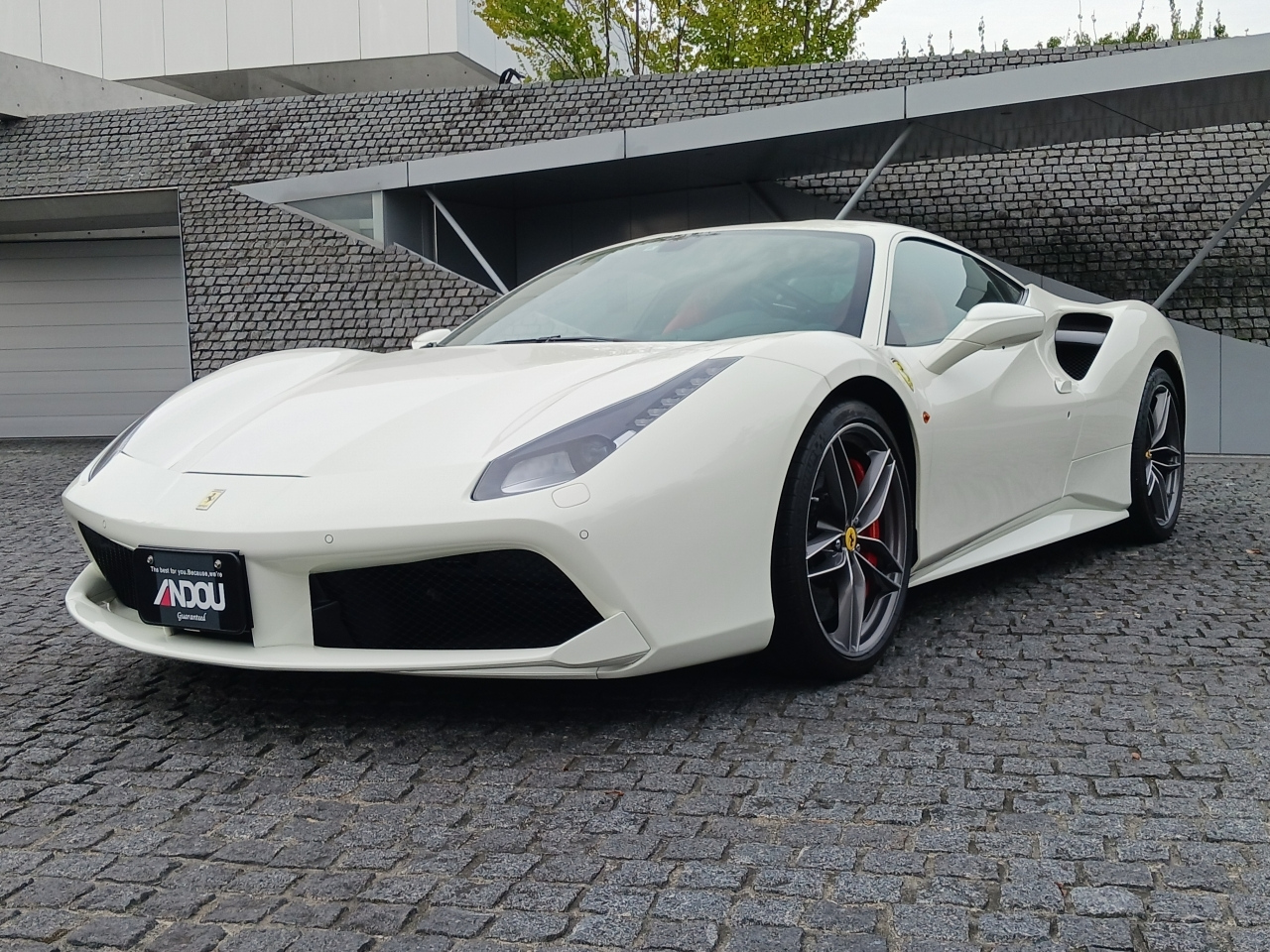 Import and buy FERRARI 488GTB 2018 from Japan to Nairobi, Kenya