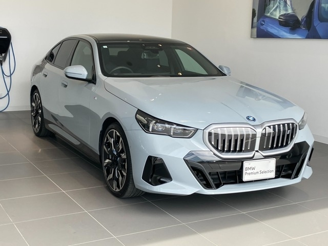 Import and buy BMW i5 2023 from Japan to Nairobi, Kenya