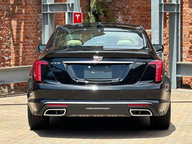 Import and buy CADILLAC CT5 2022 from Japan to Nairobi, Kenya