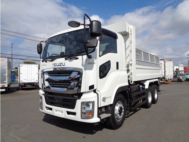 Import and buy ISUZU GIGA 2023 from Japan to Nairobi, Kenya