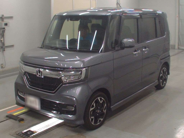 Import and buy HONDA N BOX 2020 from Japan to Nairobi, Kenya