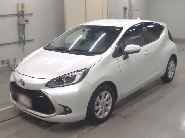 Import and buy TOYOTA AQUA 2021 from Japan to Nairobi, Kenya