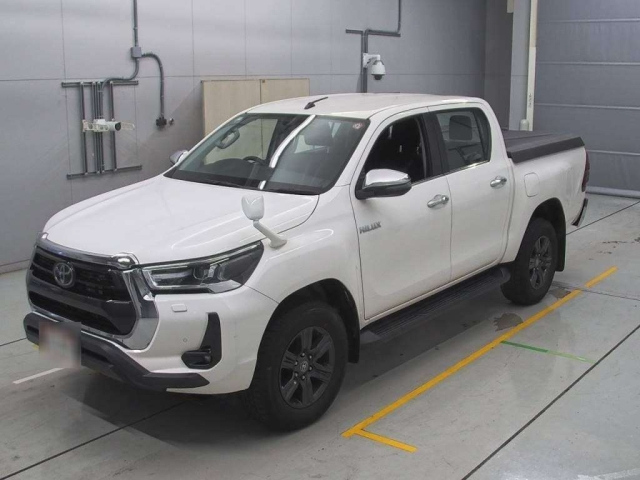 Import and buy TOYOTA HILUX 2021 from Japan to Nairobi, Kenya