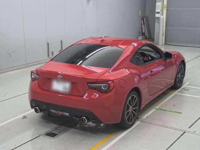 Import and buy TOYOTA 86 2021 from Japan to Nairobi, Kenya