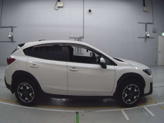 Import and buy SUBARU XV 2018 from Japan to Nairobi, Kenya