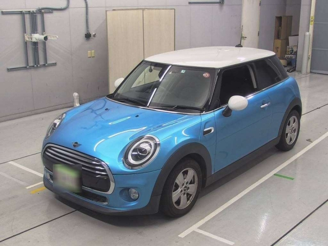 Import and buy BMW MINI 2019 from Japan to Nairobi, Kenya