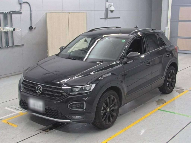 Import and buy VOLKSWAGEN T-ROC 2022 from Japan to Nairobi, Kenya