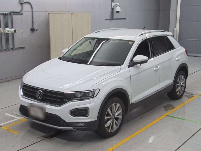 Import and buy VOLKSWAGEN T-ROC 2021 from Japan to Nairobi, Kenya