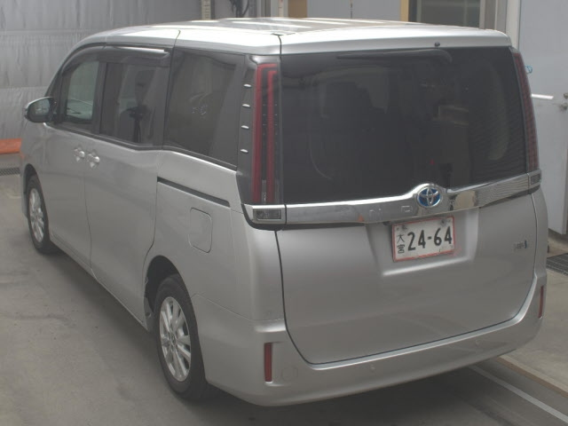 Import and buy TOYOTA NOAH 2021 from Japan to Nairobi, Kenya