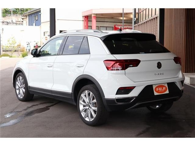 Import and buy VOLKSWAGEN T-ROC 2021 from Japan to Nairobi, Kenya