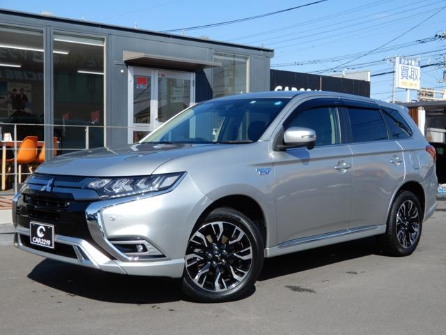 Import and buy MITSUBISHI OUTLANDER PHEV 2018 from Japan to Nairobi, Kenya