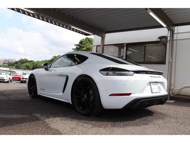 Import and buy PORSCHE 718 CAYMAN 2023 from Japan to Nairobi, Kenya