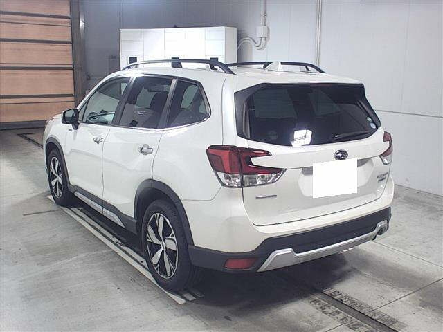 Import and buy SUBARU FORESTER 2019 from Japan to Nairobi, Kenya