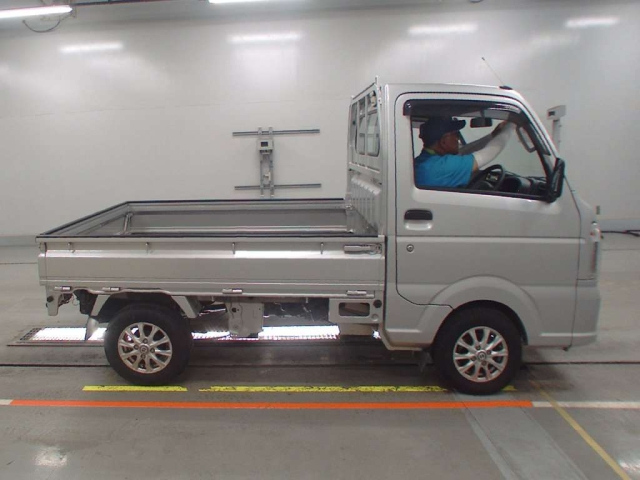 Import and buy SUZUKI CARRY TRUCK 2020 from Japan to Nairobi, Kenya