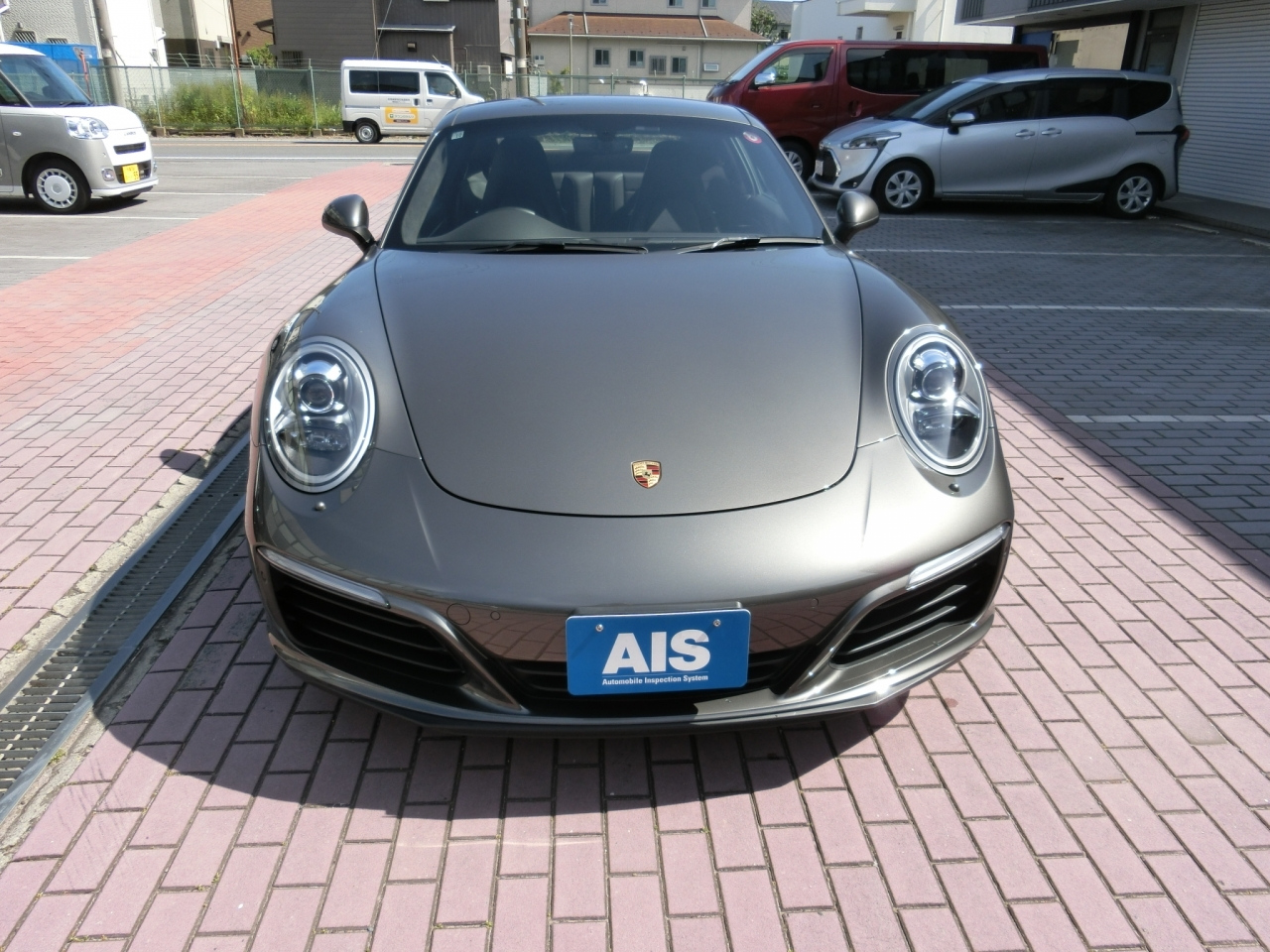 Import and buy PORSCHE 911 2018 from Japan to Nairobi, Kenya