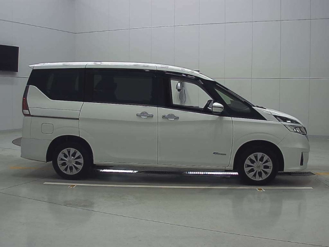 Import and buy NISSAN SERENA 2017 from Japan to Nairobi, Kenya