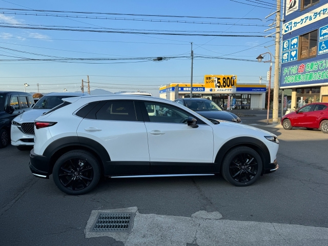 Import and buy MAZDA CX-30 2022 from Japan to Nairobi, Kenya