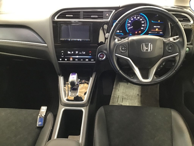 Import and buy HONDA SHUTTLE 2017 from Japan to Nairobi, Kenya